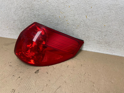 2006 - 2010 Toyota Sienna Right Passenger Side Tail Light AH7610 LK2