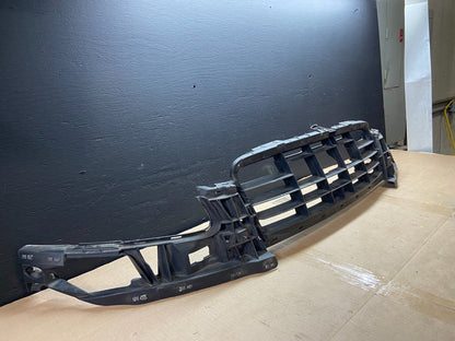 2009 2010 2011 Audi A6 Front Bumper Grille Bracket Retainer C9515 DG11