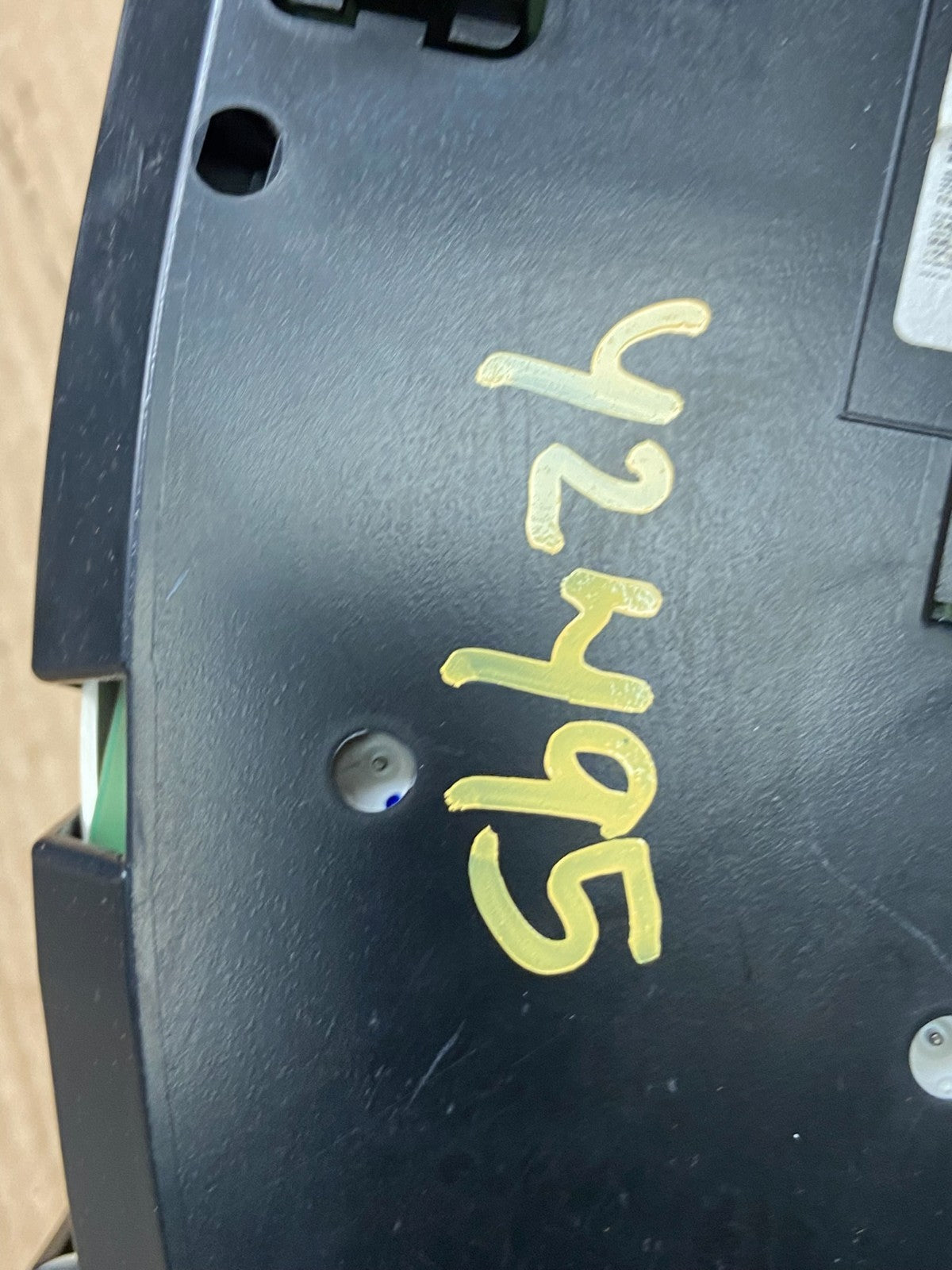 2013 to 2017 Chevrolet Express Speedometer Cluster Gauge OEM  Y2495 DG8