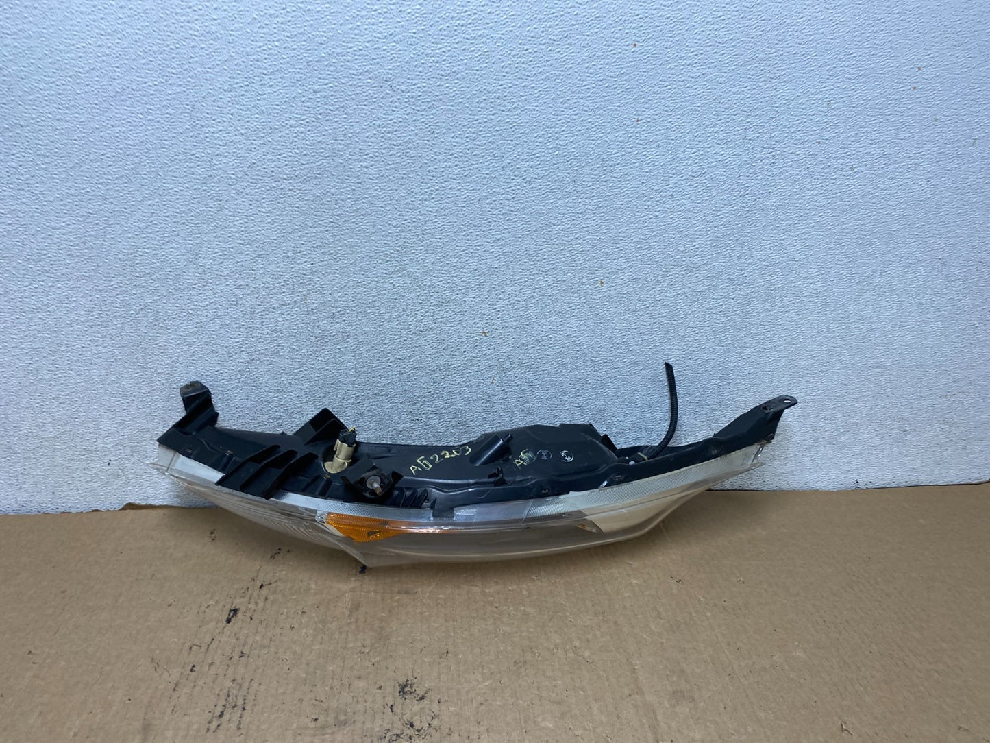 2011-2014 Nissan Juke Turn Signal Headlight Right Passenger RH Halogen AG2203 DW8