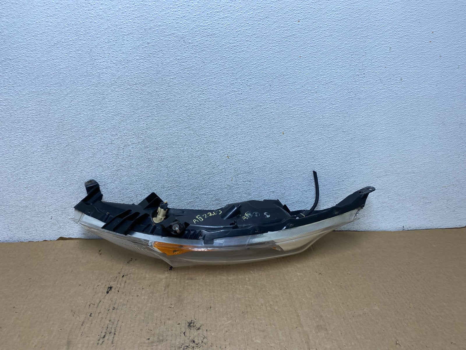 2011-2014 Nissan Juke Turn Signal Headlight Right Passenger RH Halogen AG2203 DW8