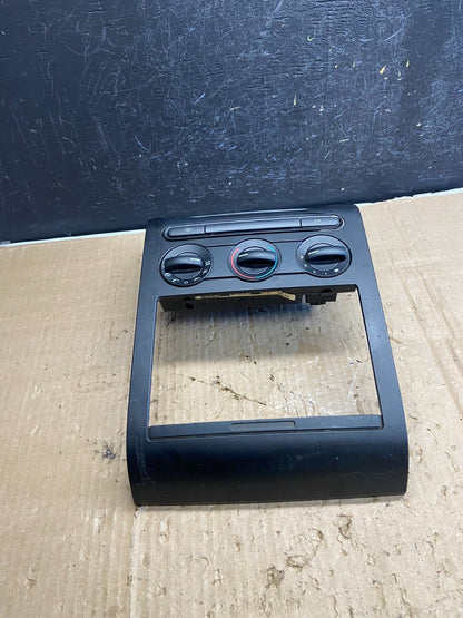 2004 to 2008 Ford F150 Radio Climate Dash Bezel Surround Black ae2069 DG3