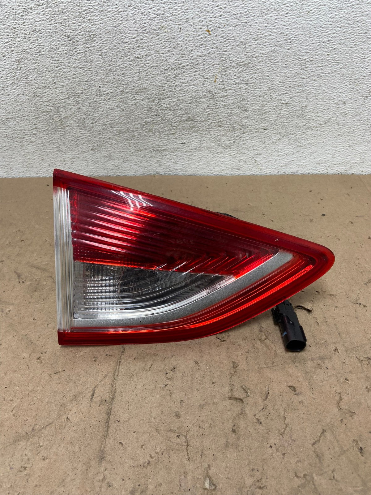 2013 to 2016 Ford Escape Left Driver LH Side Inner Tail Light AG5406 LK0