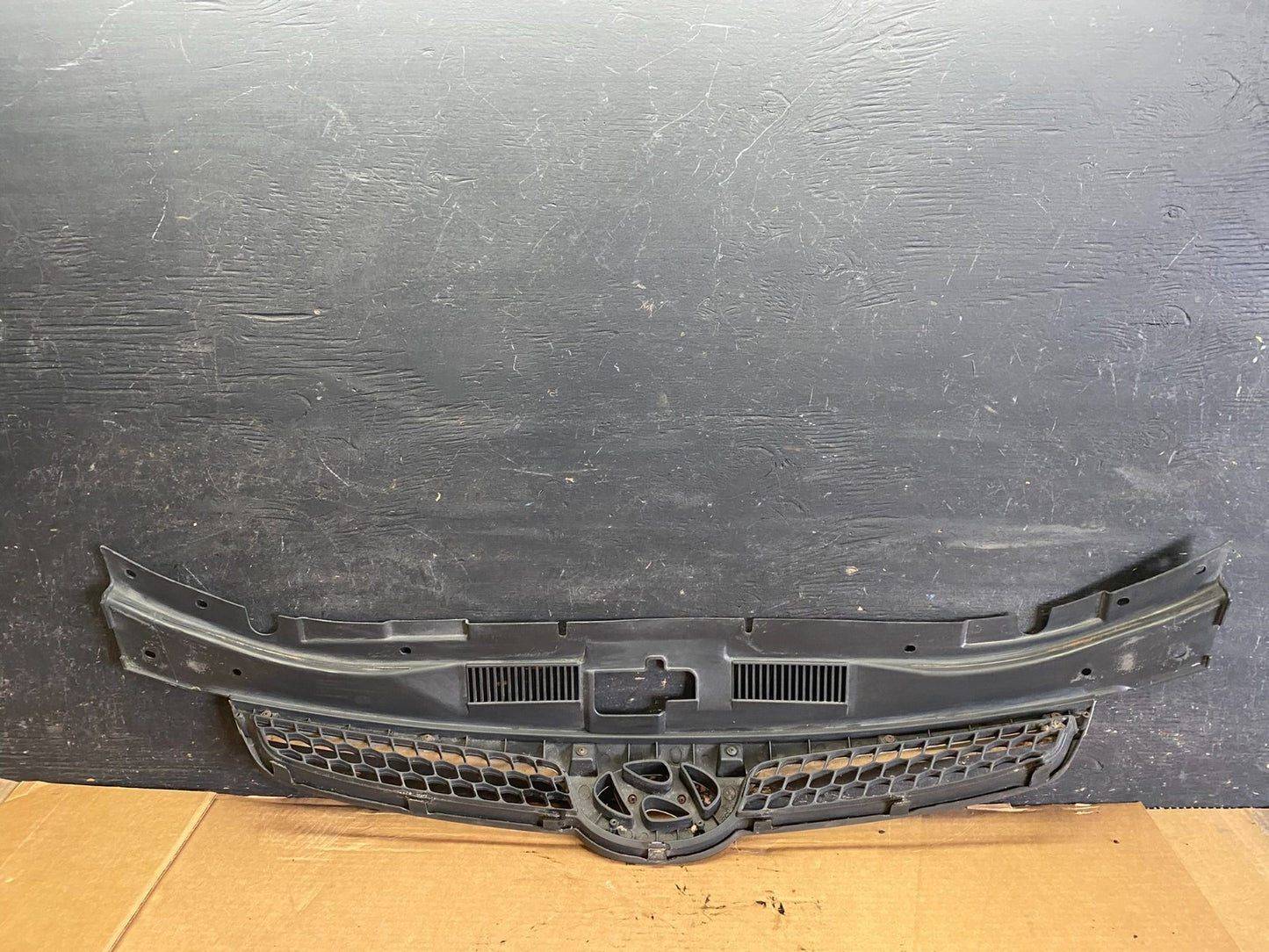 2009-2012 Hyundai Elantra Touring Wagon Front Upper Grill Grille S0389 DG6