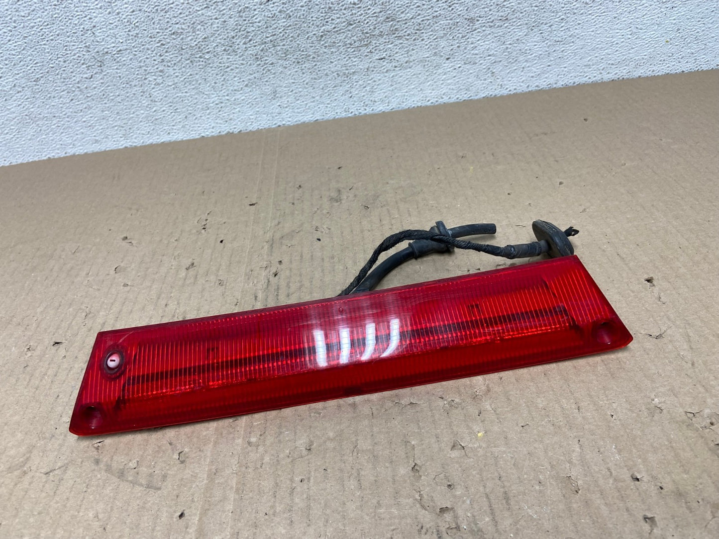 2011-2013 Ford Fiesta Sedan Rear Third Brake 3rd Light Lamp AE9597 LK0