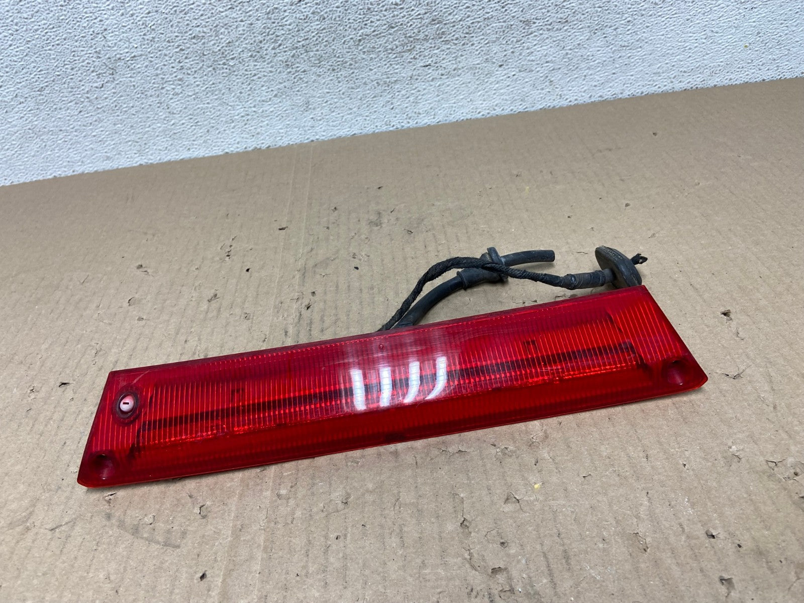 2011-2013 Ford Fiesta Sedan Rear Third Brake 3rd Light Lamp AE9597 LK0