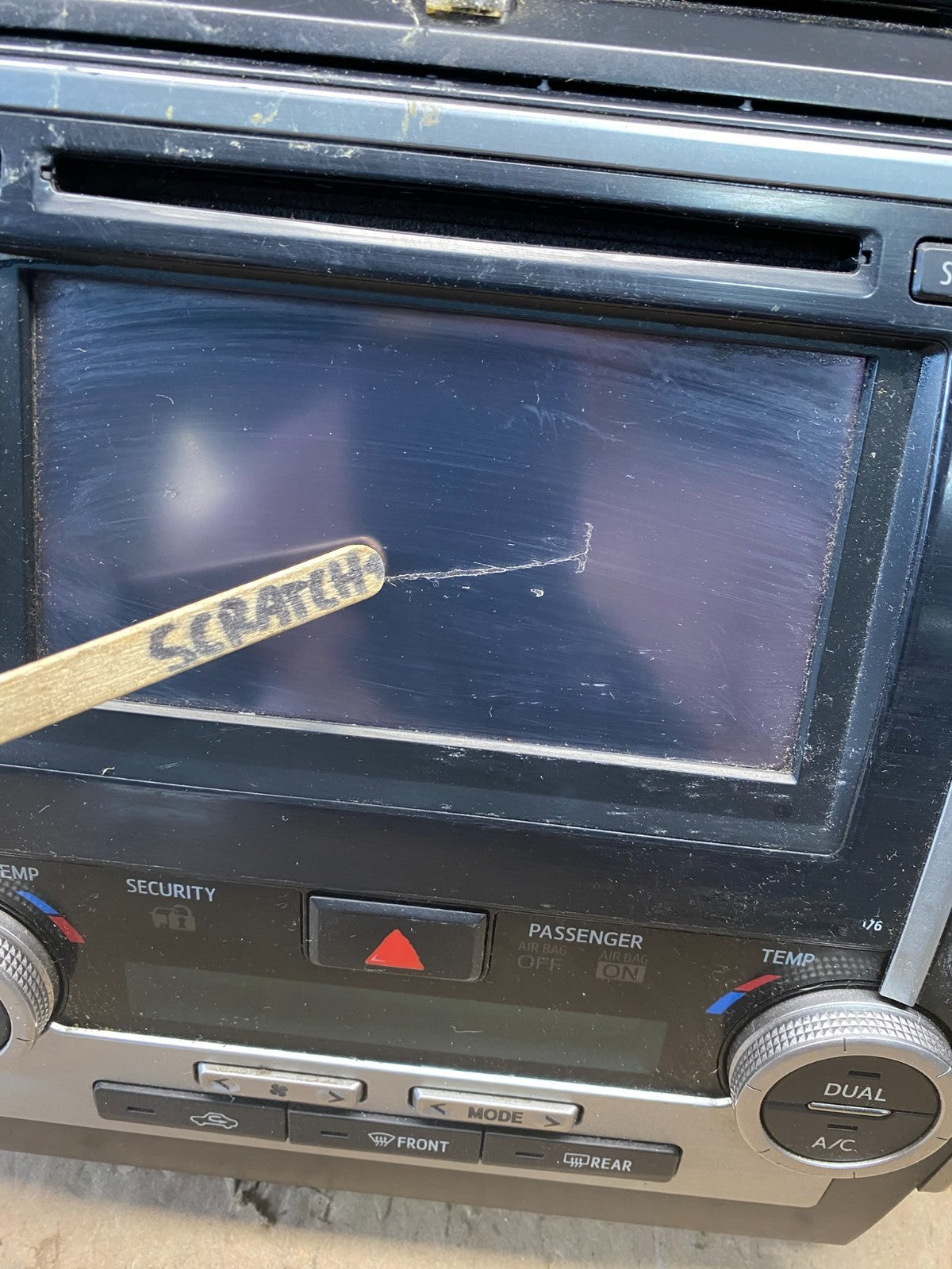 2012 2013 Toyota Camry Radio CD Navigation Screen Display OEM R8964 DG3