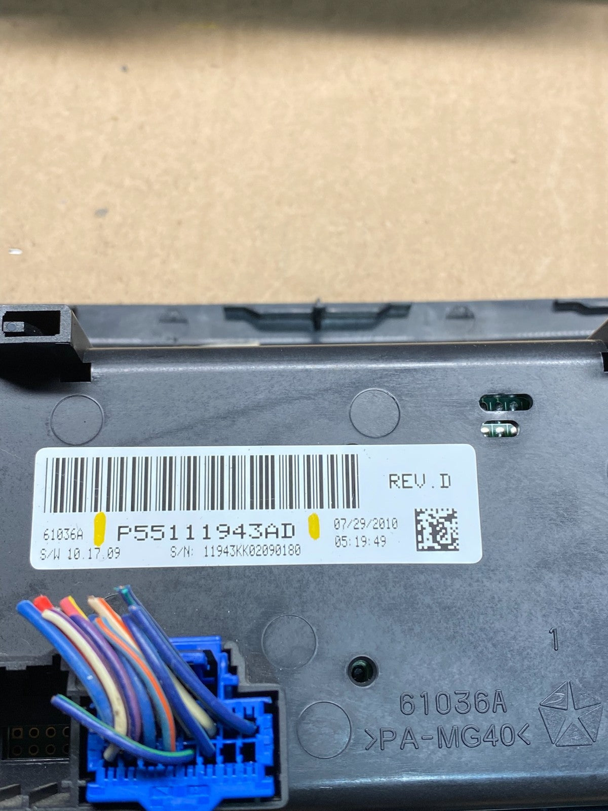 2008 to 2012 Jeep Liberty Dash Climate Temperature Control Radio Bezel R6341 DG6