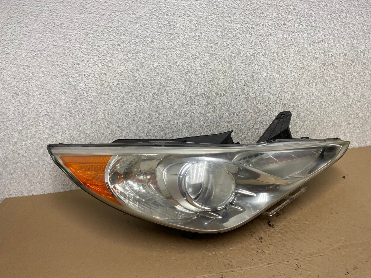 2011 - 2014 Hyundai Sonata Right Passenger Rh Side Headlight Halogen AF4479 LK0