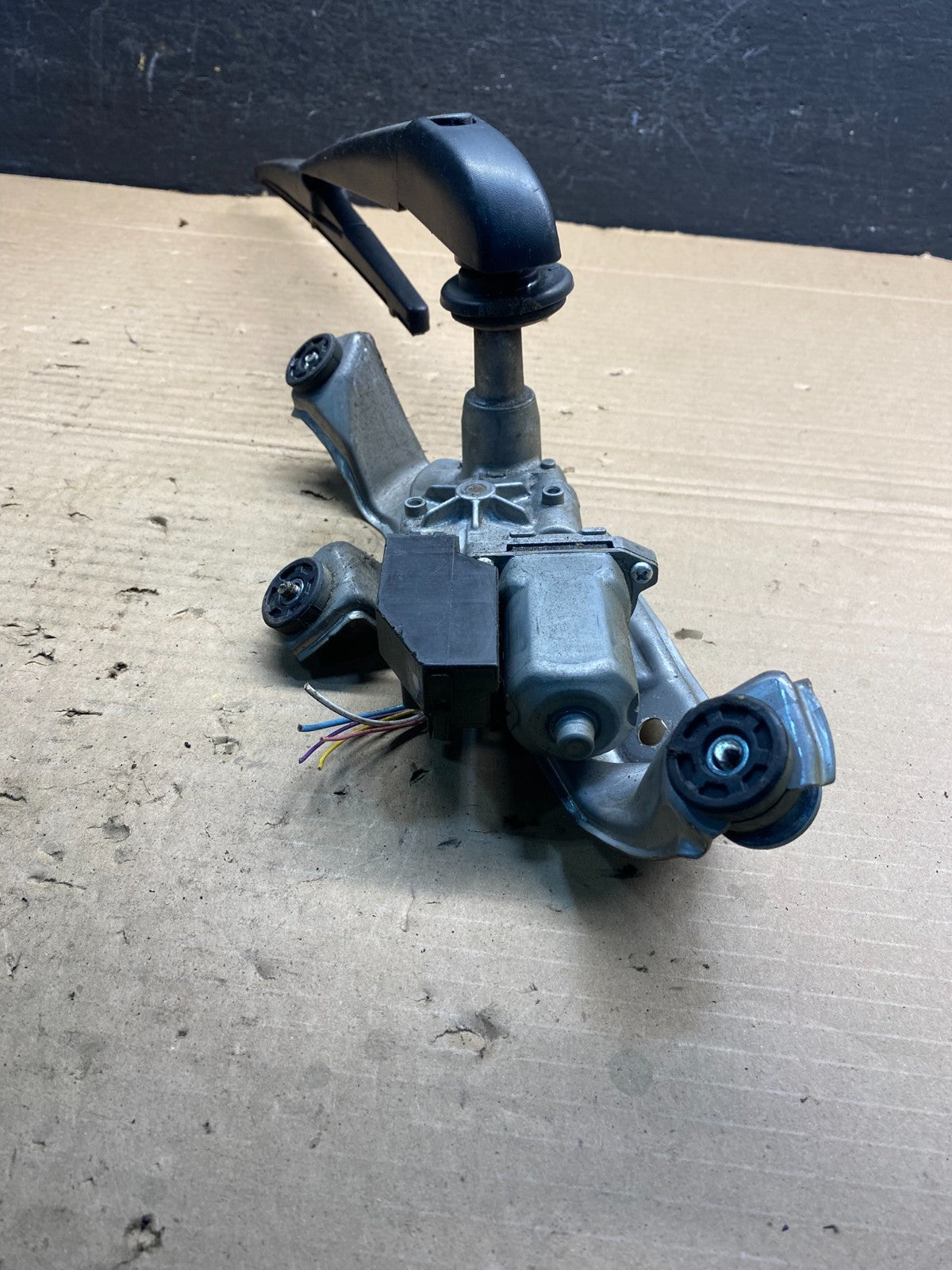 2012 to 2017 Toyota Prius V Rear Wiper Windshield Motor ad9474 DG4