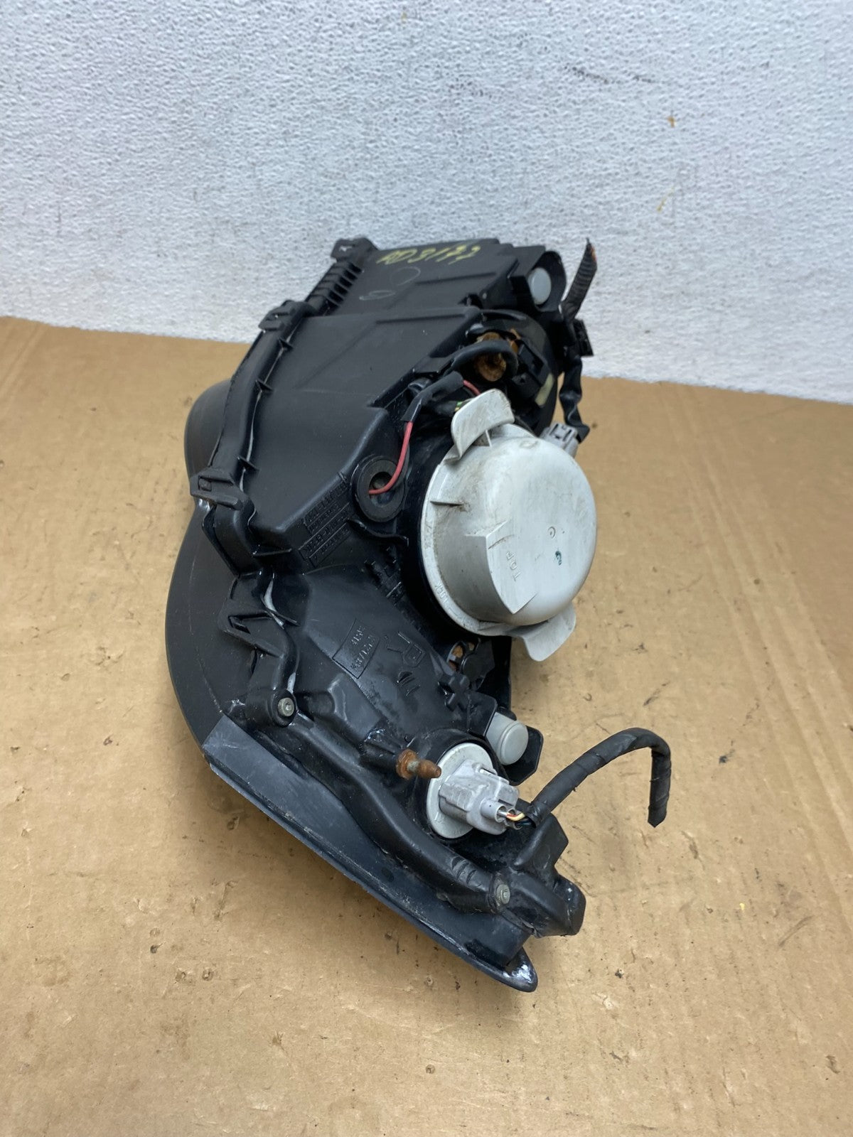 2006 to 2007 Subaru Legacy Right Passenger RH Side Headlight AD3177 DW7