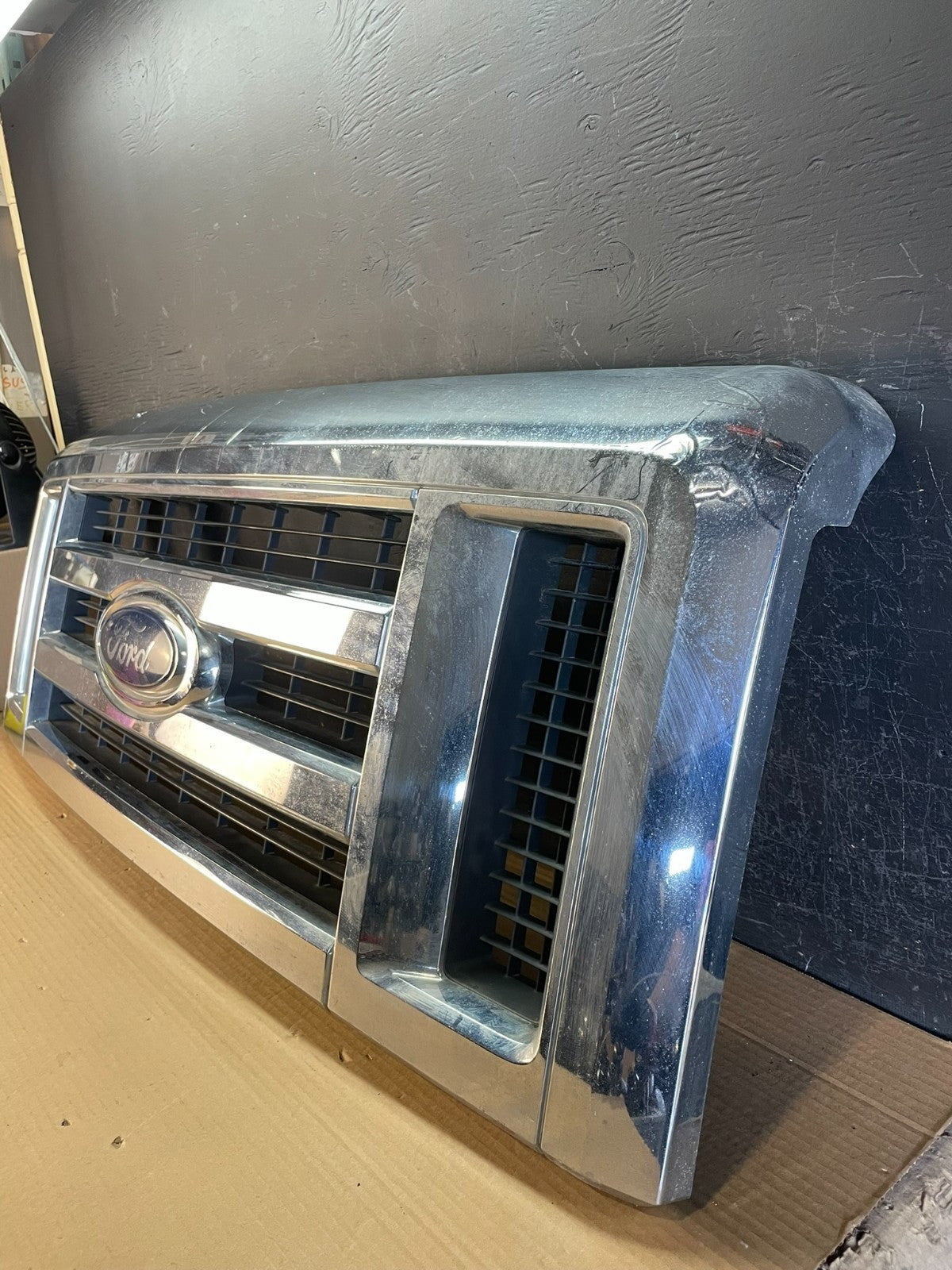 2008 to 2014 Ford Econoline E150 E250 Front Upper Chrome Grill Grille AE8655 DW1