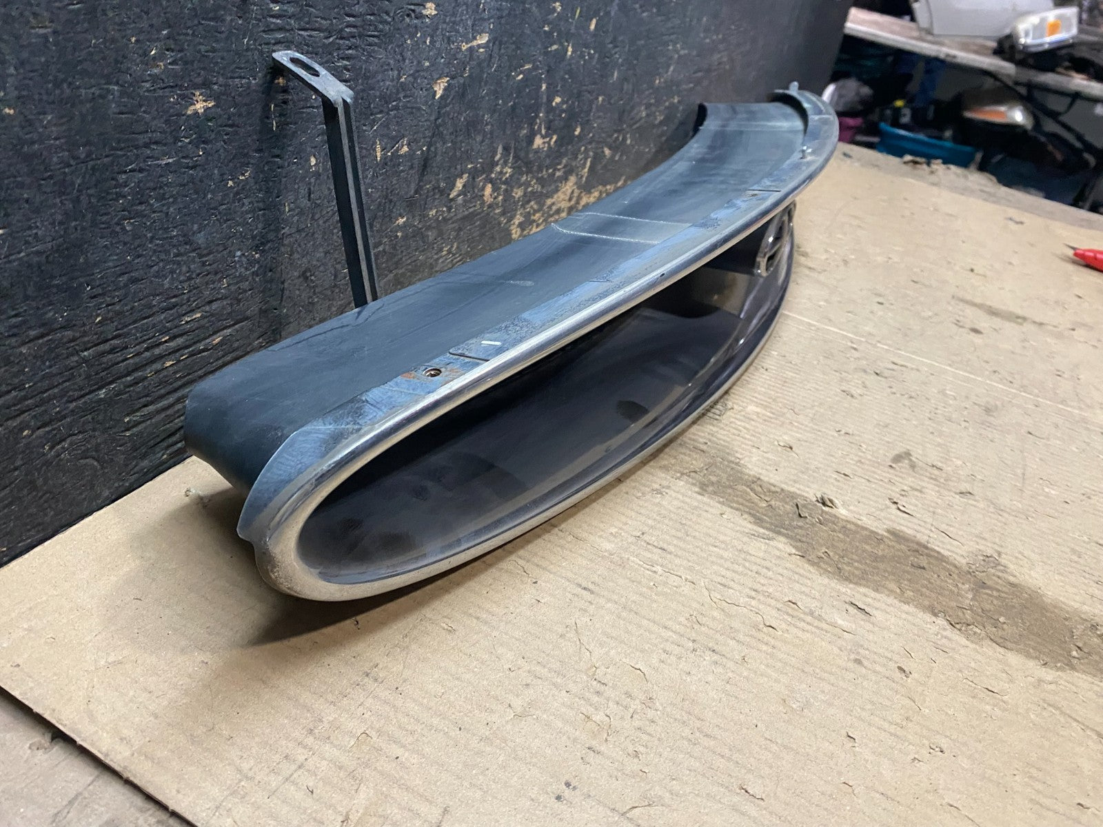 1995 to 1999 Buick Riviera Front Grill Grille OEM X3505 DG2