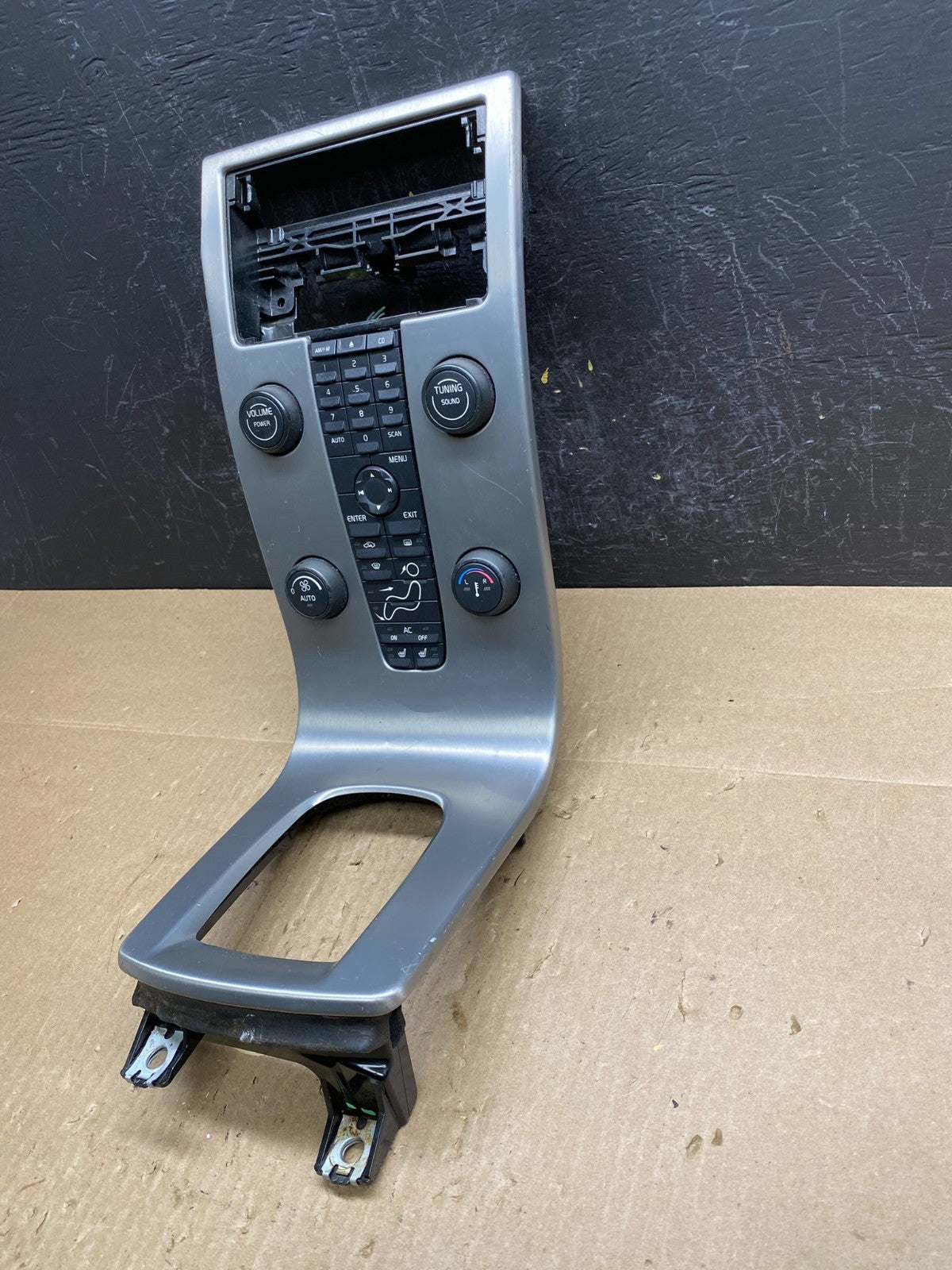 2004 2005 2006 Volvo S40 Radio Climate Control Shifter Panel Bezel AC6617 DG2