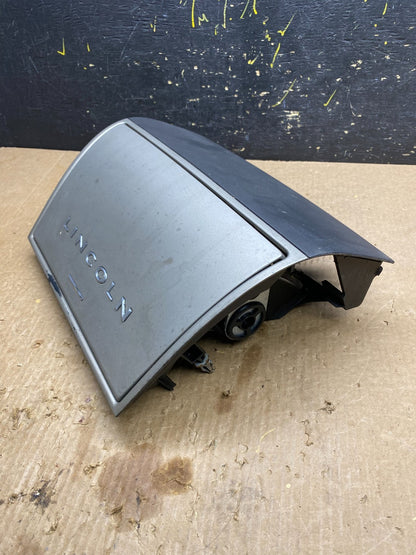 2003 to 2006 Lincoln Navigator Dash Glove Box Storage Compartment OEM z4494 DG5