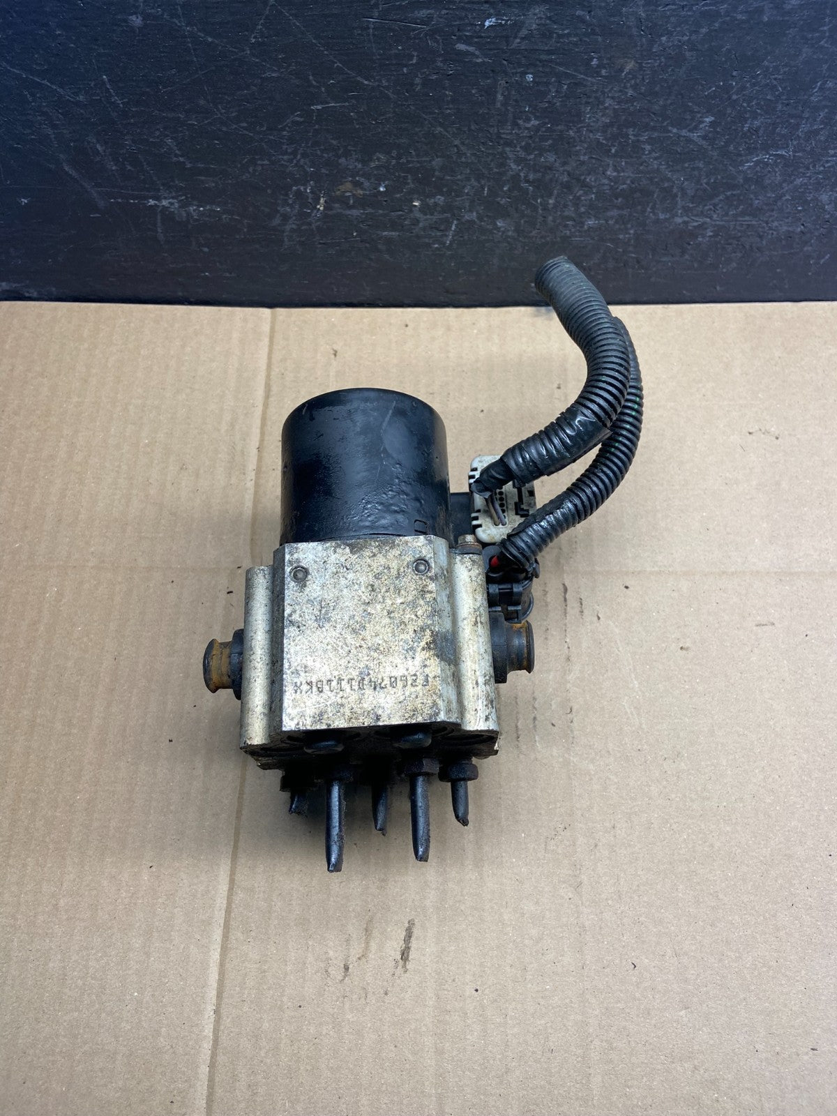 2003 - 2005 Chevrolet Silverado GMC Sierra ABS Anti-Lock Brake Module AD1780 DG5