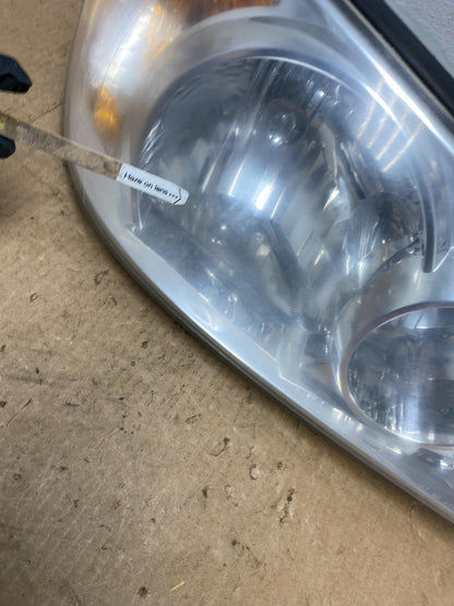 2002 to 2005 Kia Sedona Right Passenger RH Side Headlight ac3289 DG4