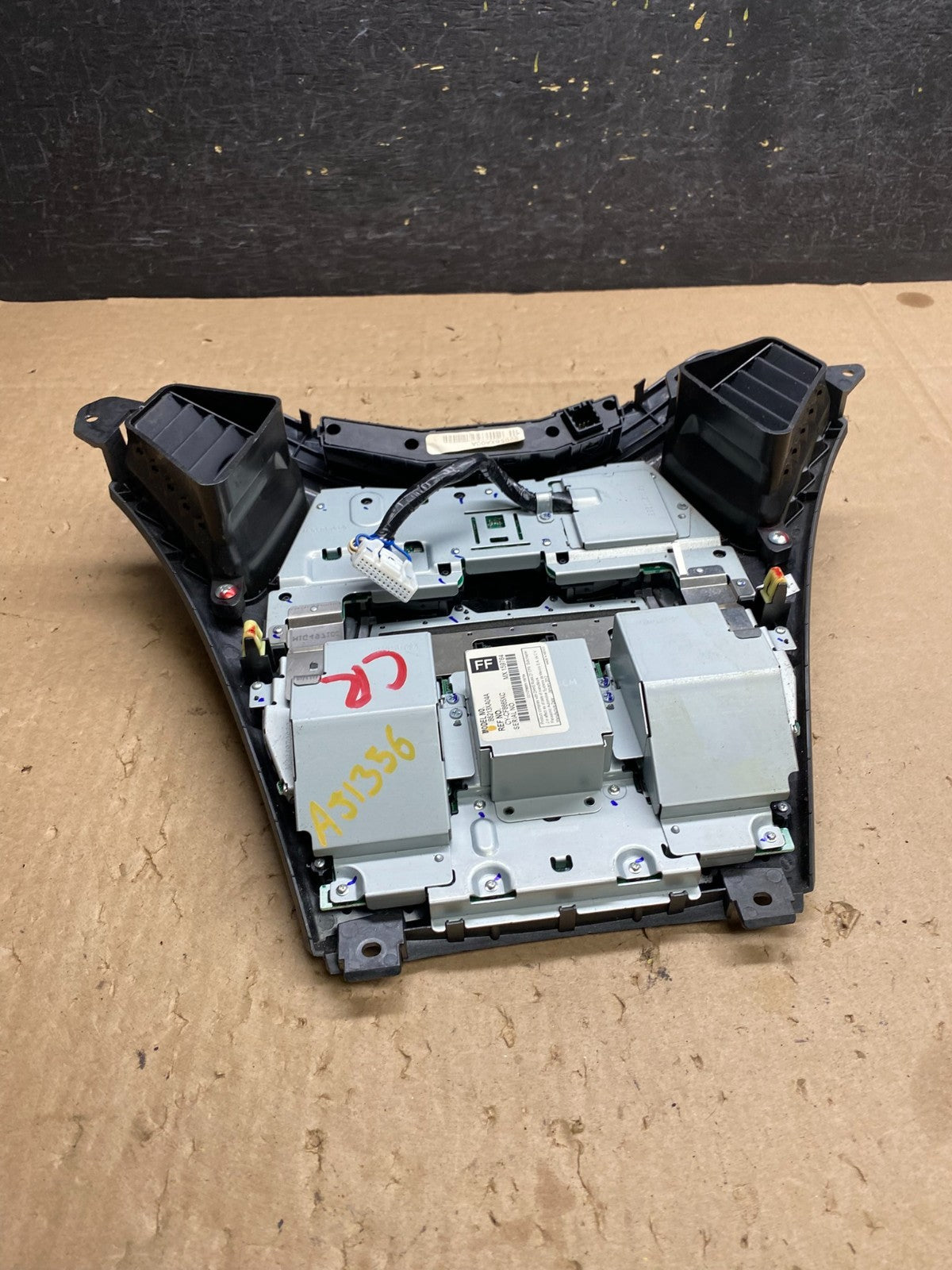 2006-2009 Subaru Tribeca Radio CD Player Climate Control Bezel Panel AJ1356 DG7