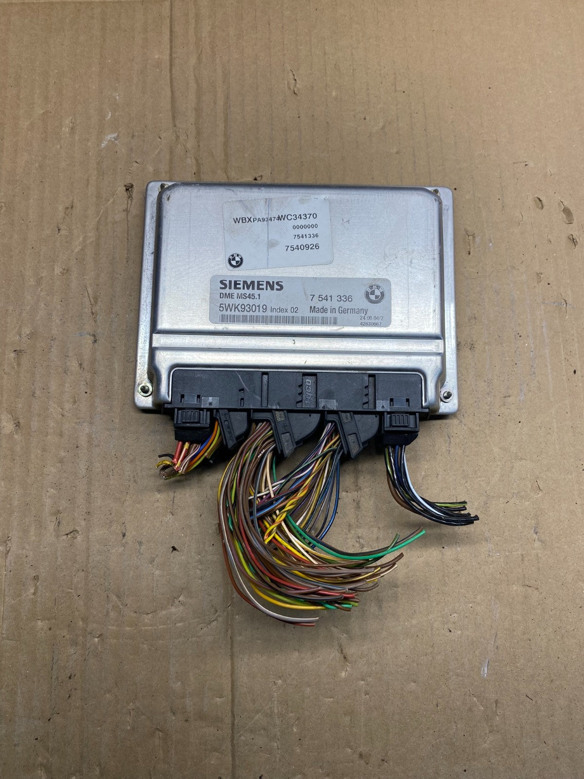 2004 - 2005 BMW 325i 525i ECU ECM Engine Control Module Computer AI0259 DG0