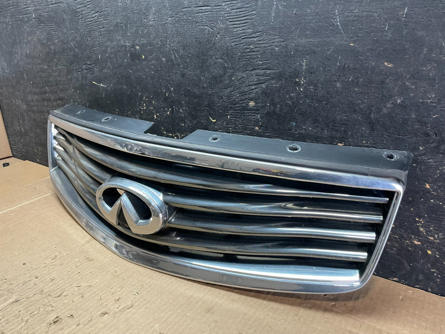 2008 - 2012 Infiniti EX35 Camera Oem Front Upper Grill Grille AB3189 DG2