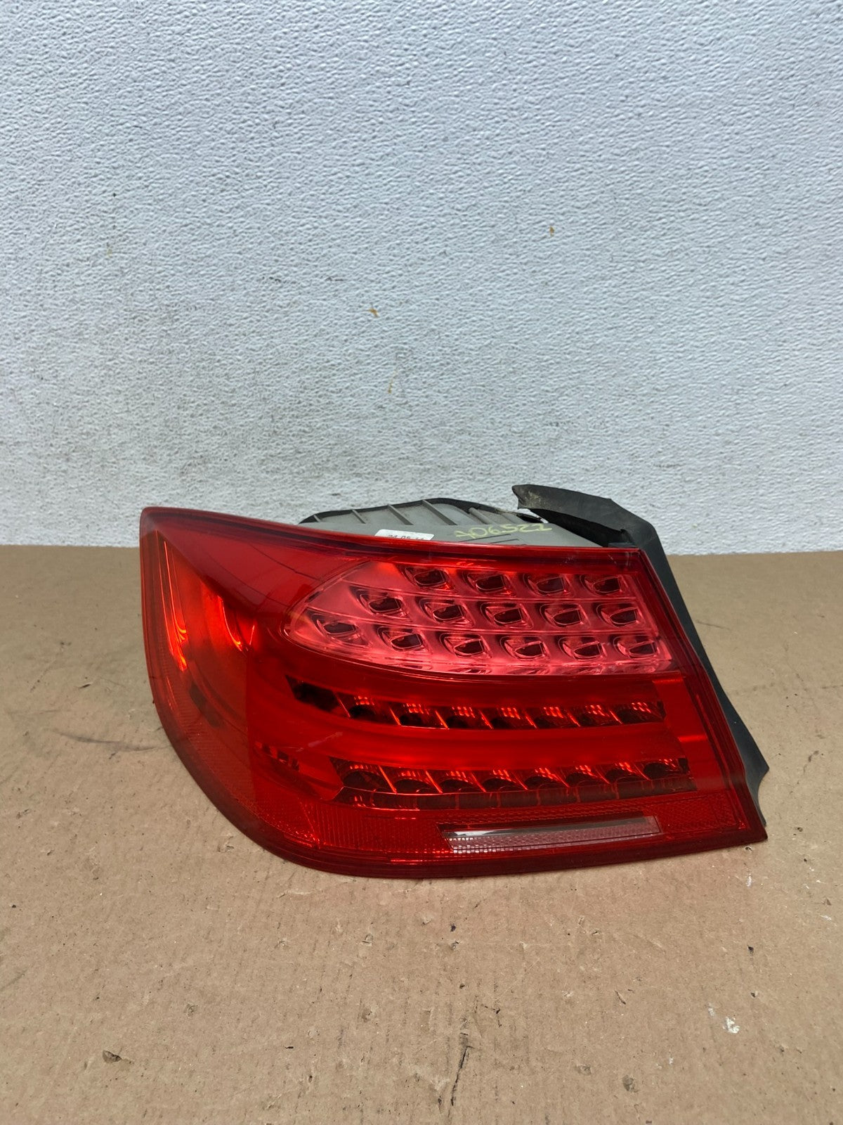 2011 - 2013 BMW 3 Coupe 328i 335i M3 E92 Left Driver Tail Light AD6522 DW0