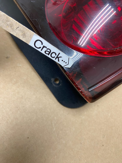 2002 to 2009 Chevrolet Trailblazer Left Driver LH Side Tail Light AB9949 DW5