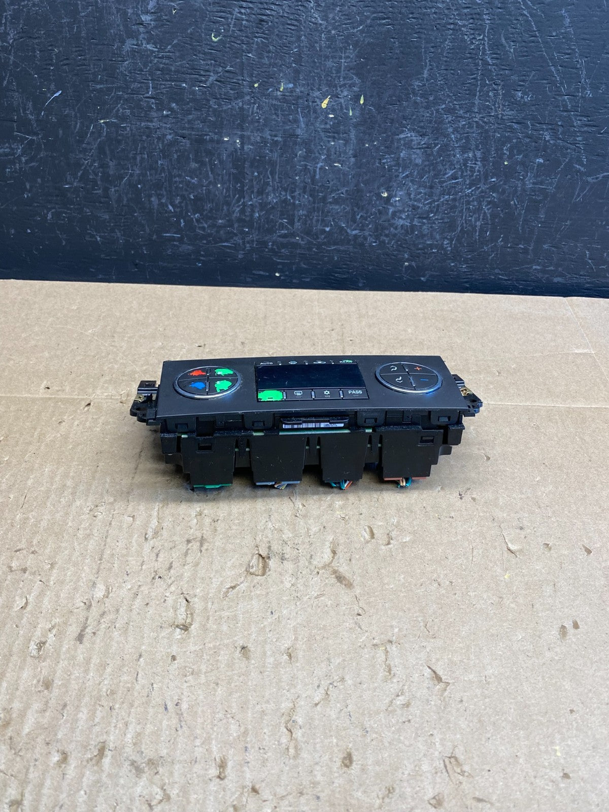 2007-2011 GMC Yukon Tahoe Automatic Climate Temperature Temp Control AC6713 DG3