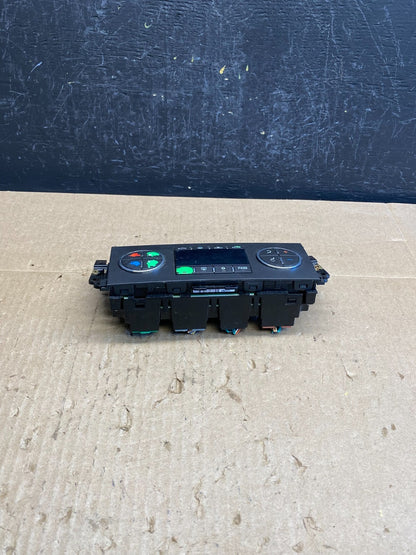 2007-2011 GMC Yukon Tahoe Automatic Climate Temperature Temp Control AC6713 DG3