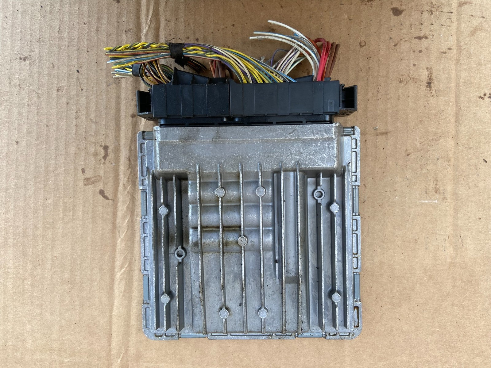 2007 - 2011 BMW 328i 528i E90 ECM ECU Engine Computer 7614359 AD2870 DW0
