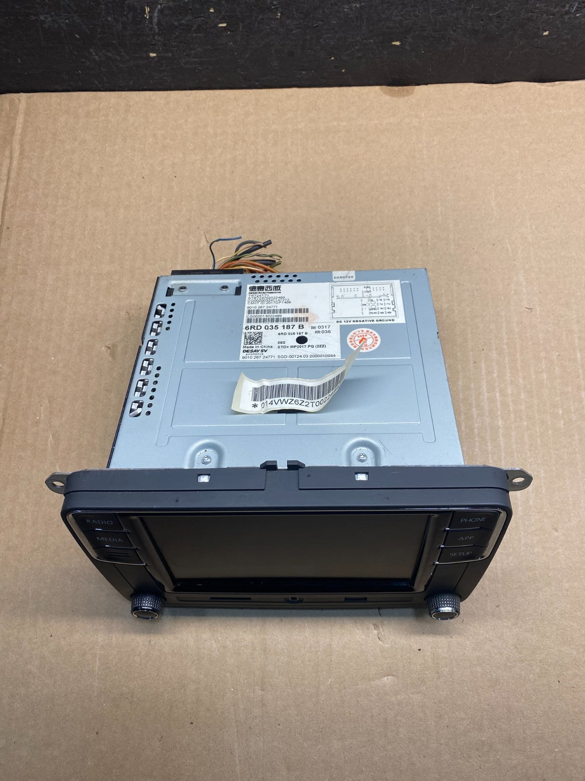 2012 to 2014 Volkswagen Golf GTI Radio CD Player Screen AM/FM ae7877 DG3