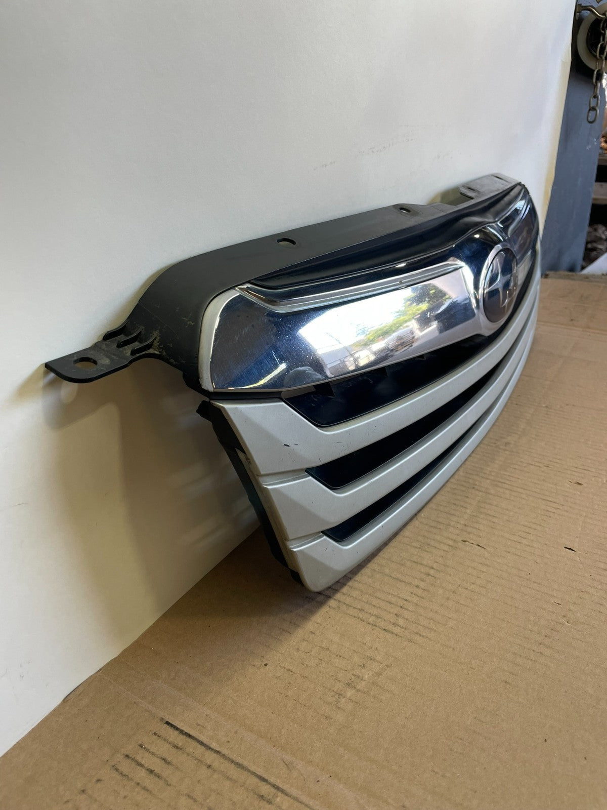 2010 to 2012 Subaru Legacy Outback Wagon Front Grill Grille AH0473 DG2