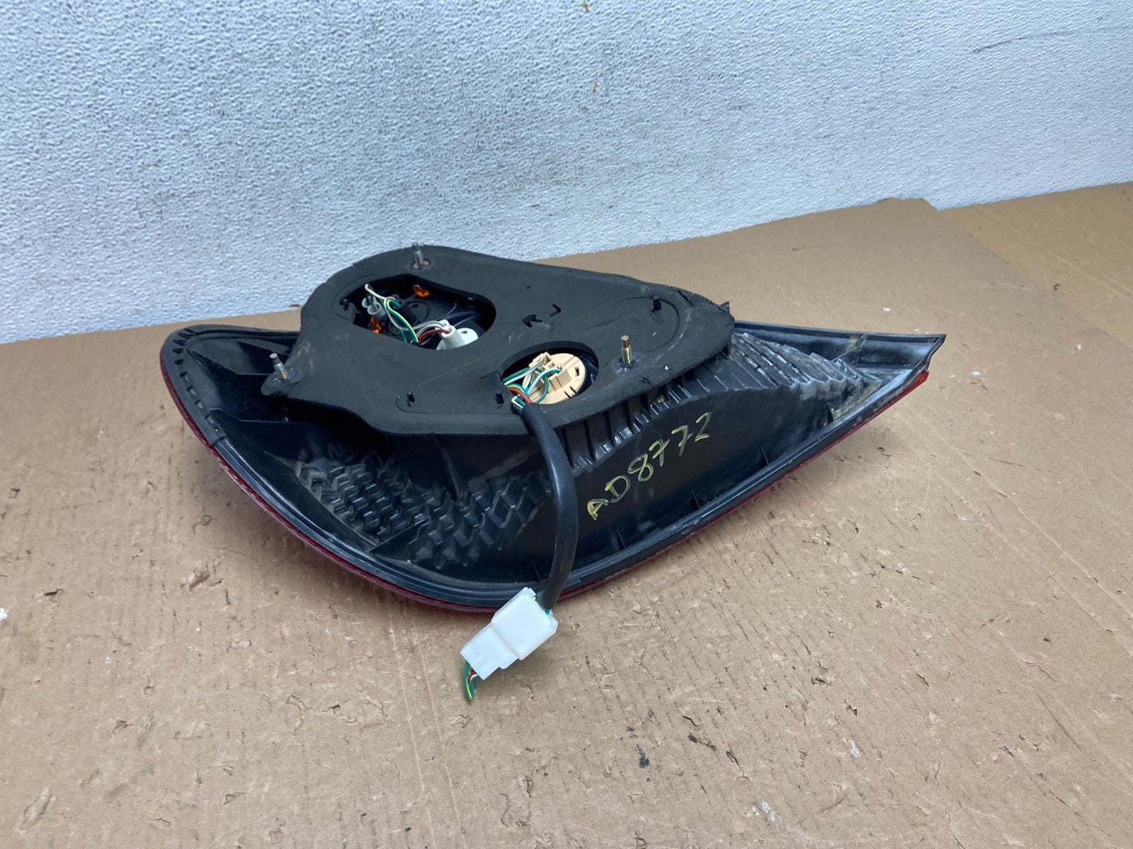 2002 2003 2004 Toyota Camry Tail Light Right Passenger Rh Side AD8772 LK4