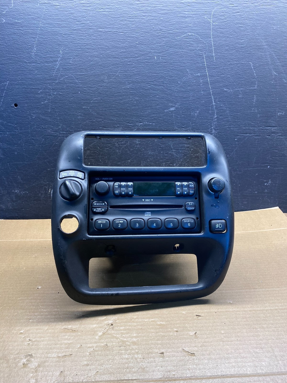 1997 to 2003 Ford F150 Ranger AM FM Radio Stereo Receiver Bezel ad6610 DG0