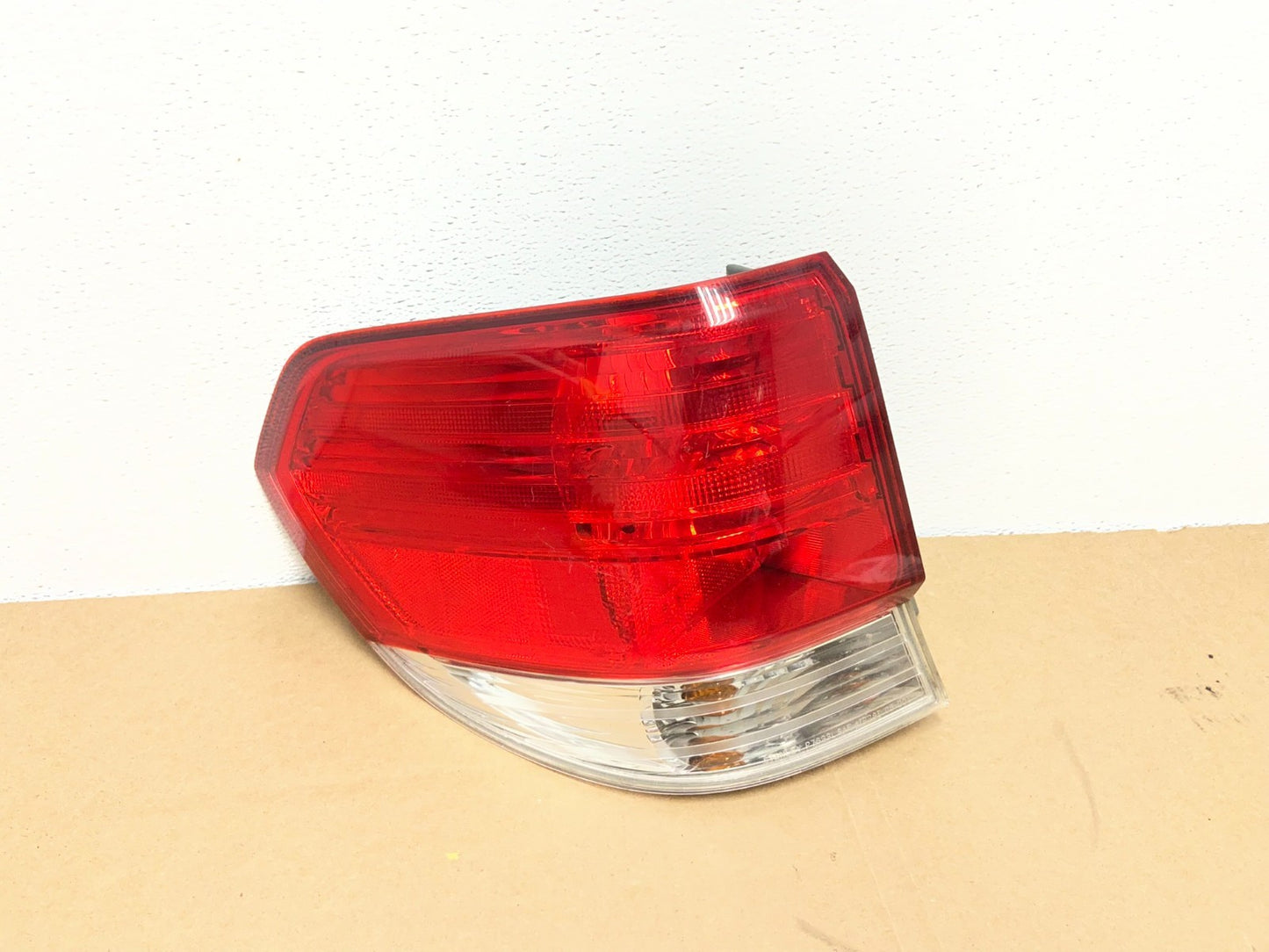 2008 2009 2010 Honda Odyssey Left Driver LH Side Tail Light AB6311 DW0