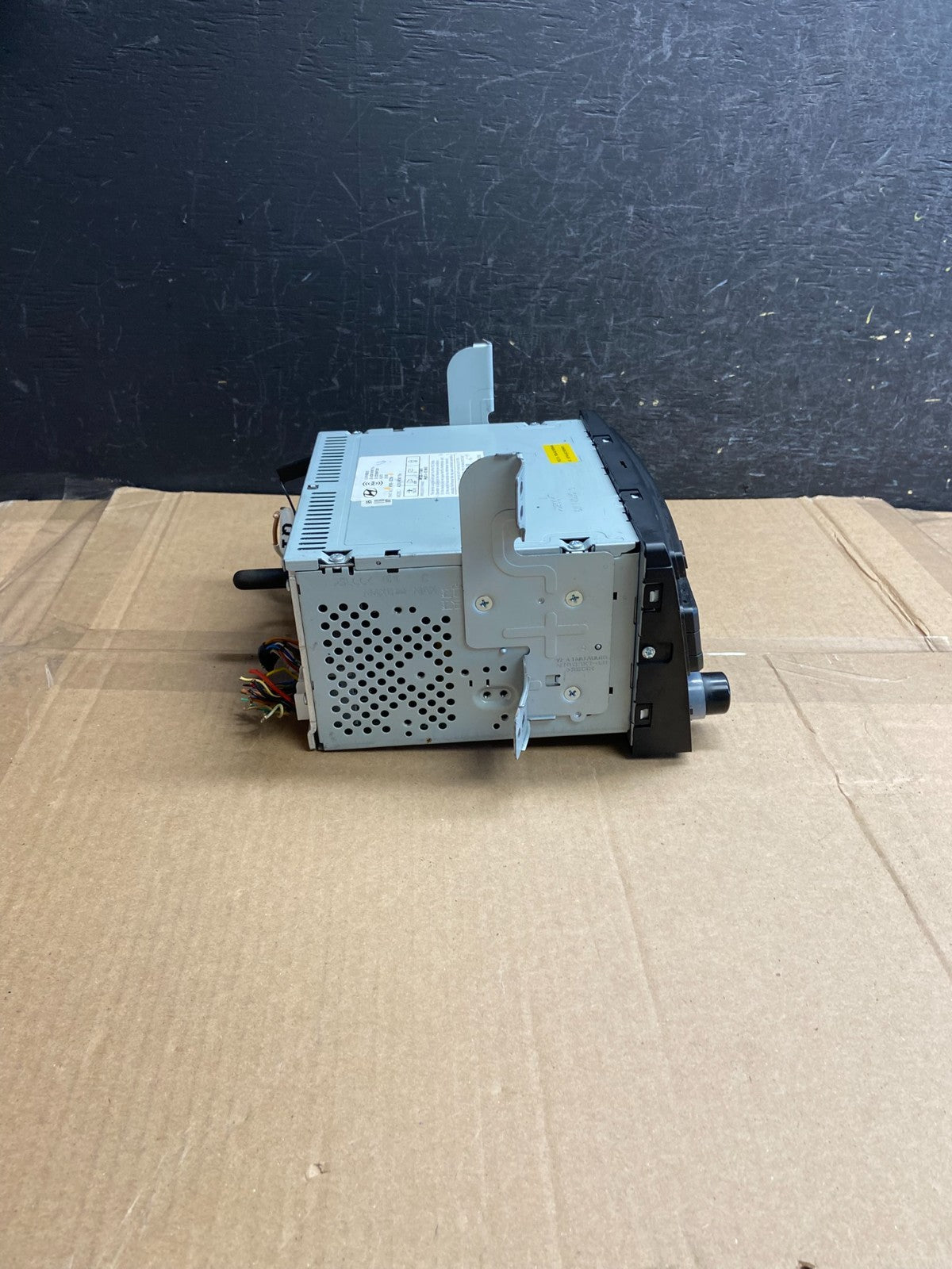 2011 to 2012 Hyundai Sonata Am Fm Cd Player Radio Receiver AF2733 DG1