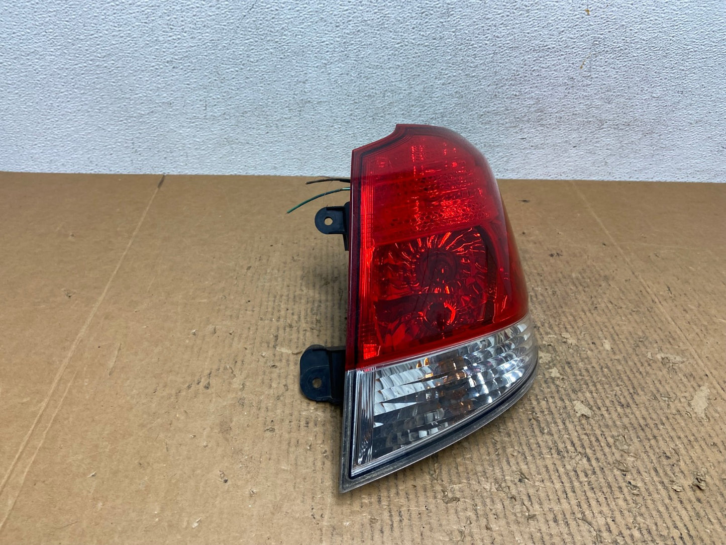 2010-2014 Subaru Outback Wagon Right Passenger Rh Side Tail Light AE2692 LK2