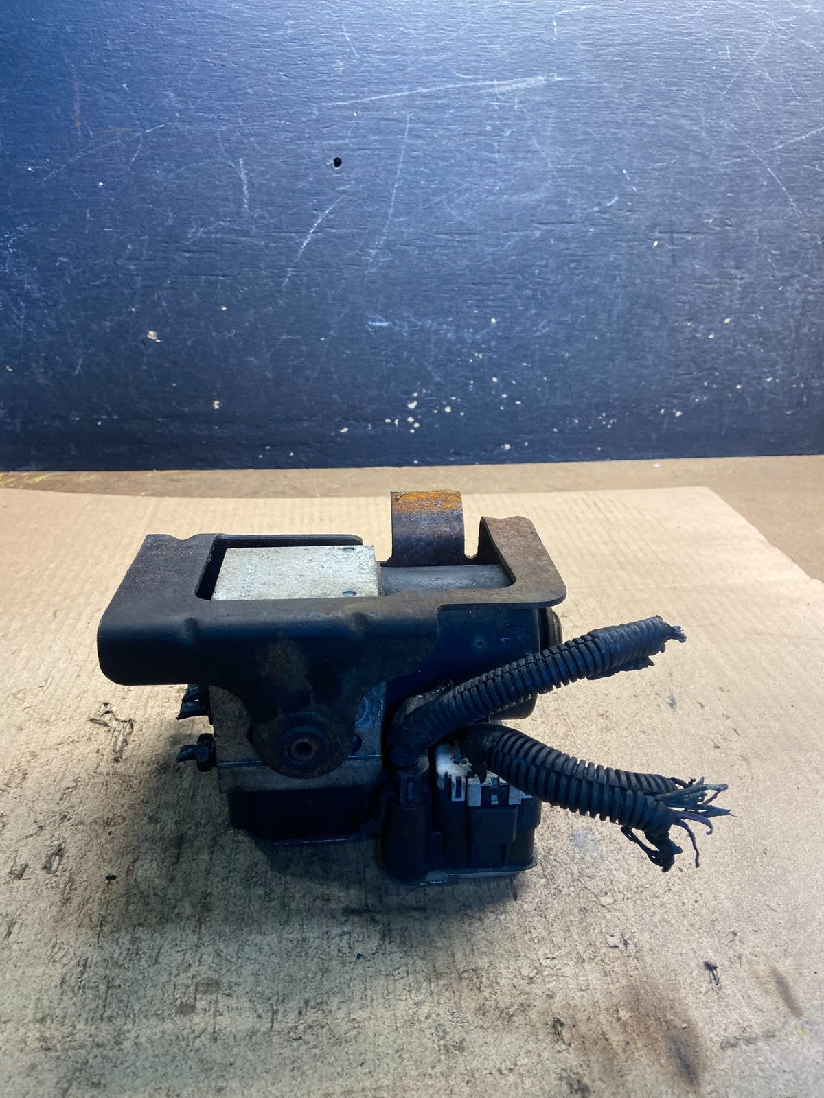 2003 - 2005 Chevrolet Silverado GMC Sierra ABS Anti-Lock Brake Module Z8900 DG4