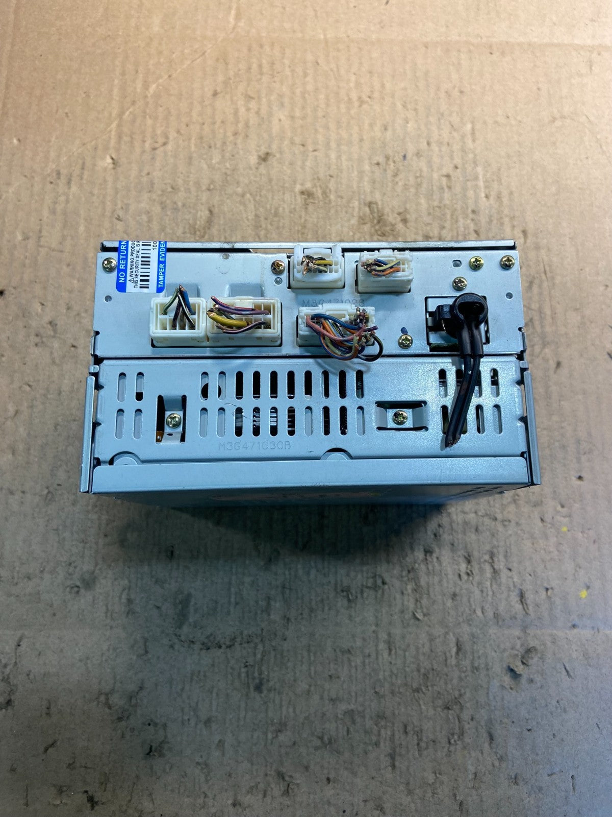 2004 2005 Nissan Armada QX56 Radio Stereo Audio CD Player Receiver Z2083 DG5