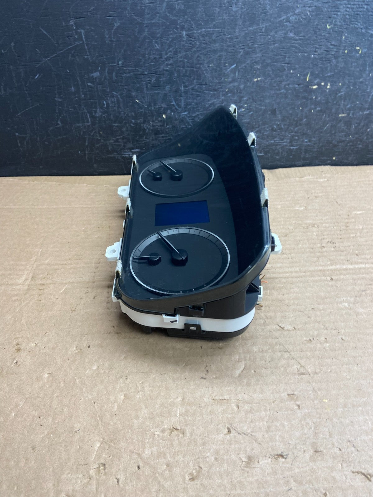 2016 to 2017 Hyundai Sonata Speedometer Cluster Gauge AF2552 DG2