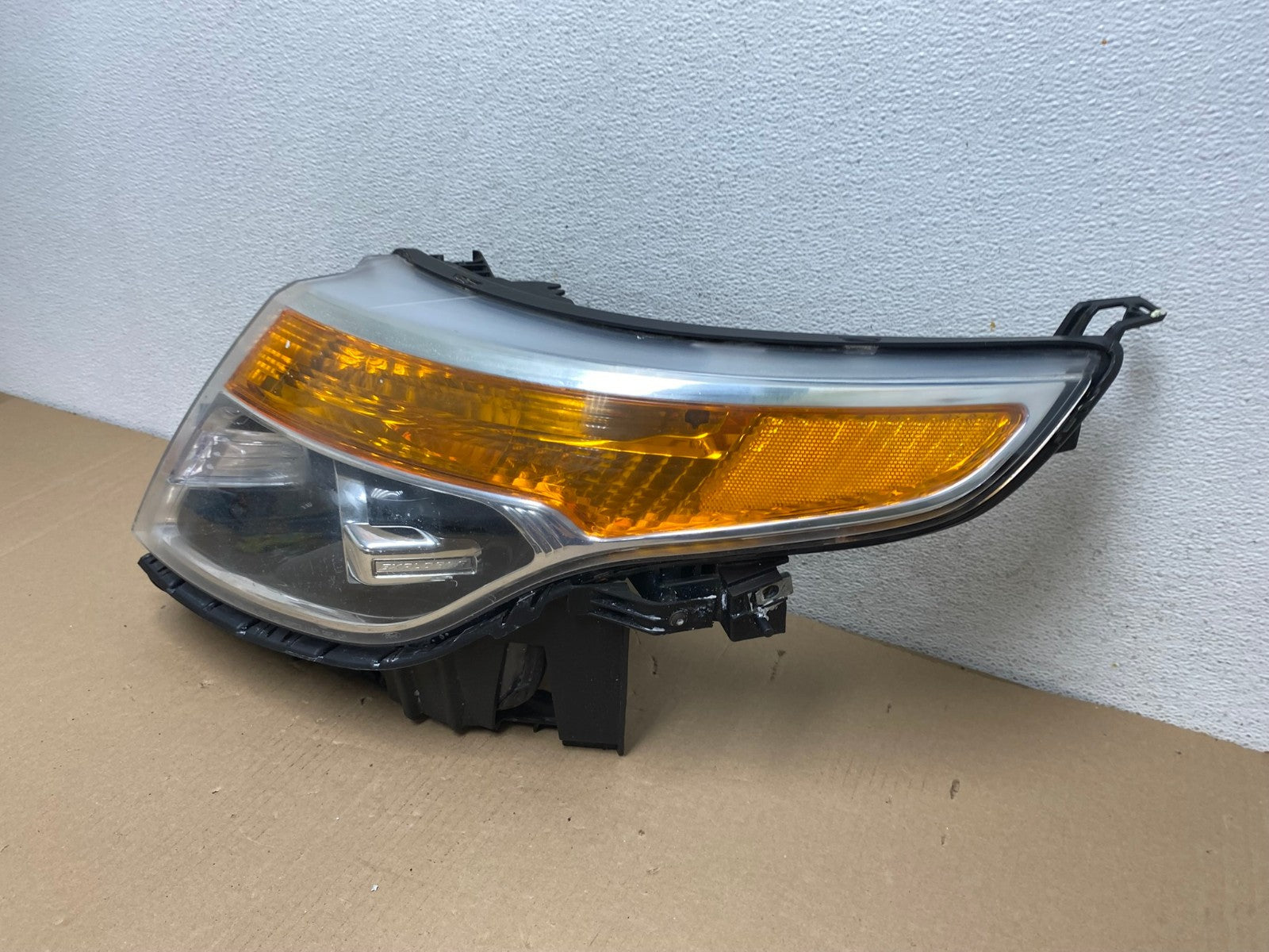 2011 to 2015 Ford Explorer Left Driver LH Xenon Headlight AF3030 LK1