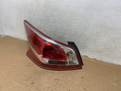2013 2014 2015 Nissan Altima Left Driver LH Side Tail Light AH8877 LK2