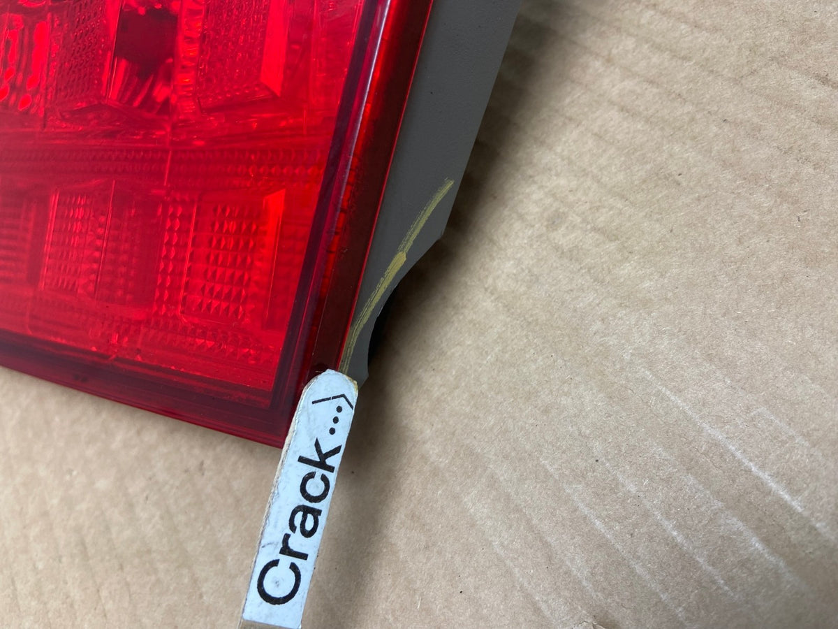 2005 2006 2007 Honda Odyssey Inner Right Passenger RH Tail Light AI6902 LK4