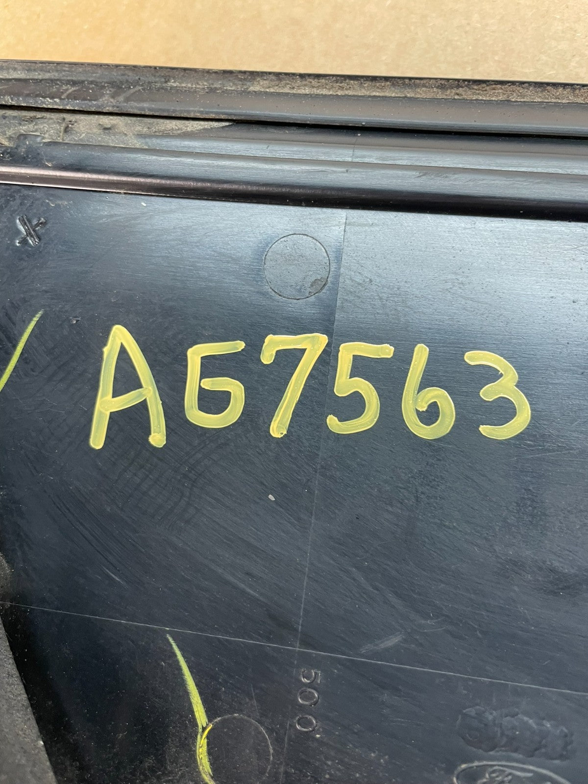 1998 - 2011 Ford Crown Victoria Trunk Rear Garnish License Plate Panel ag7563 DG5