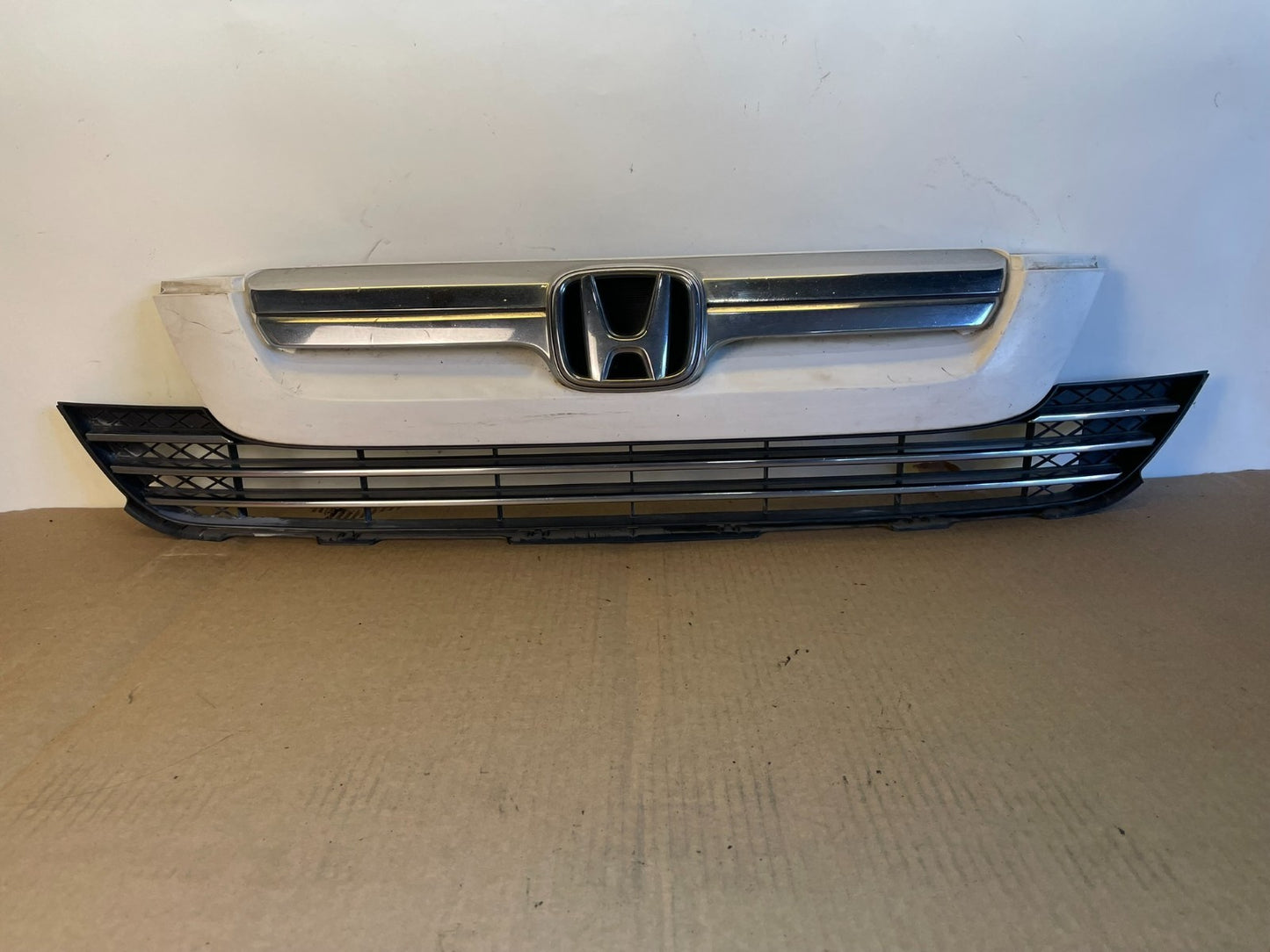 2007 2008 2009 Honda CR-V CRV Front Upper Grille Grill AG3079 DG0