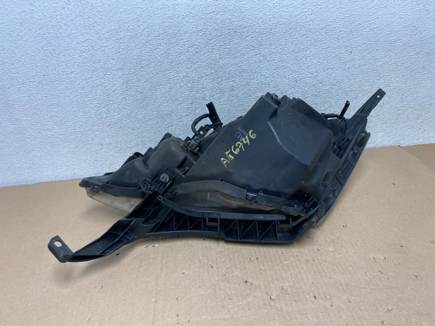2007 to 2011 Honda CR-V Crv Right Passenger Side Headlight Halogen AG6746 DW8
