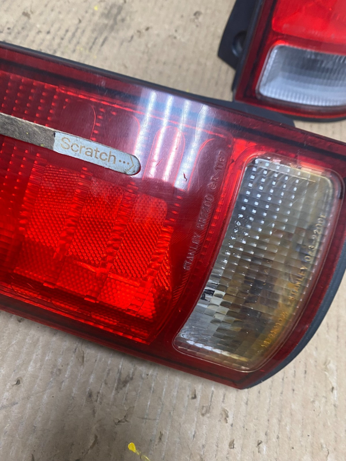 1997 to 2001 Honda Crv Cr-v Left+Right Set Tail Lights W5139 DW3
