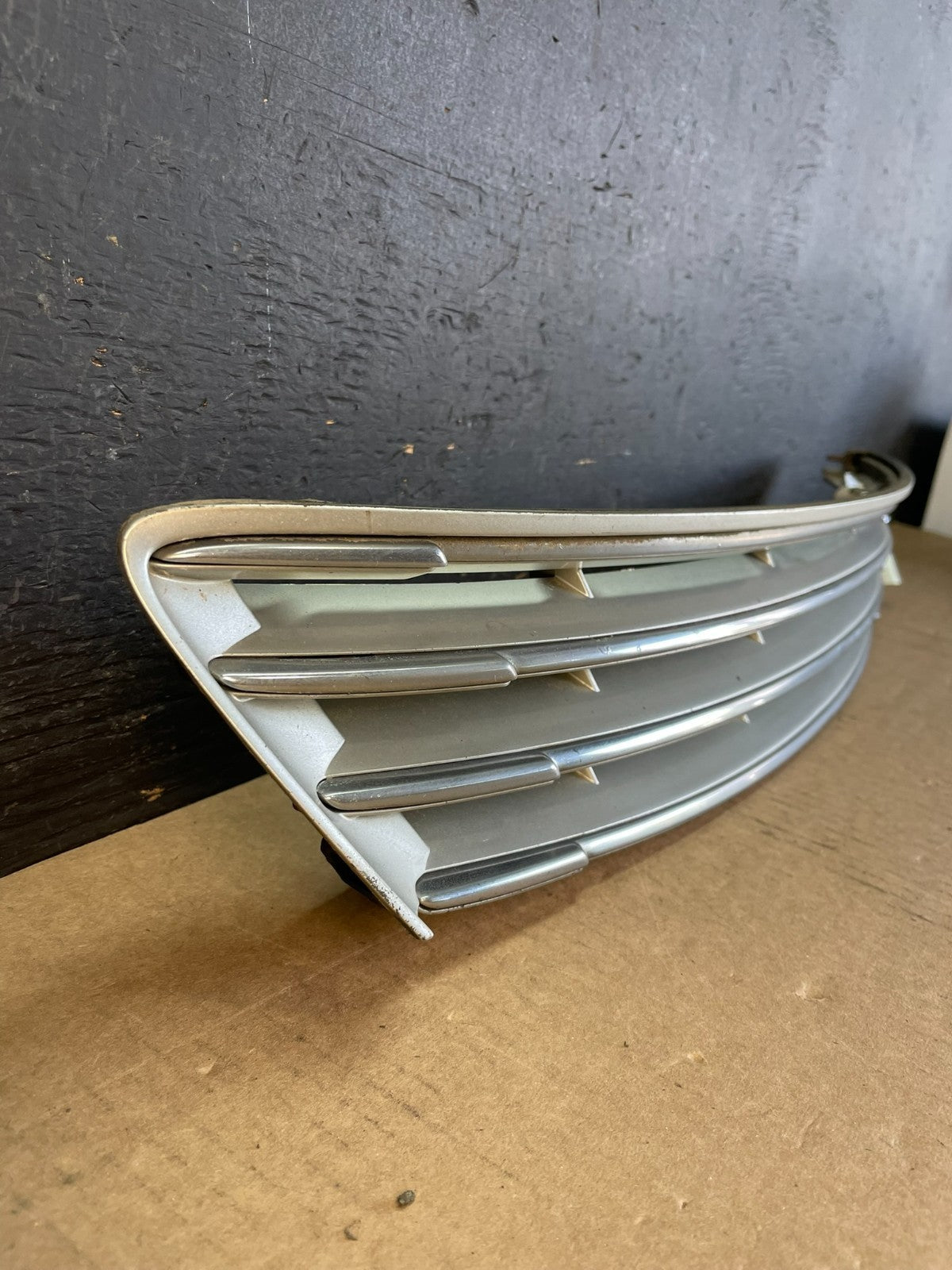2002 to 2004 Lexus ES300 ES330 Front Upper Grill Grille AD0253 DG2