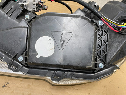 2010 2011 2012 Subaru Legacy Outback Right Passenger Xenon Headlight AH8518 DW12
