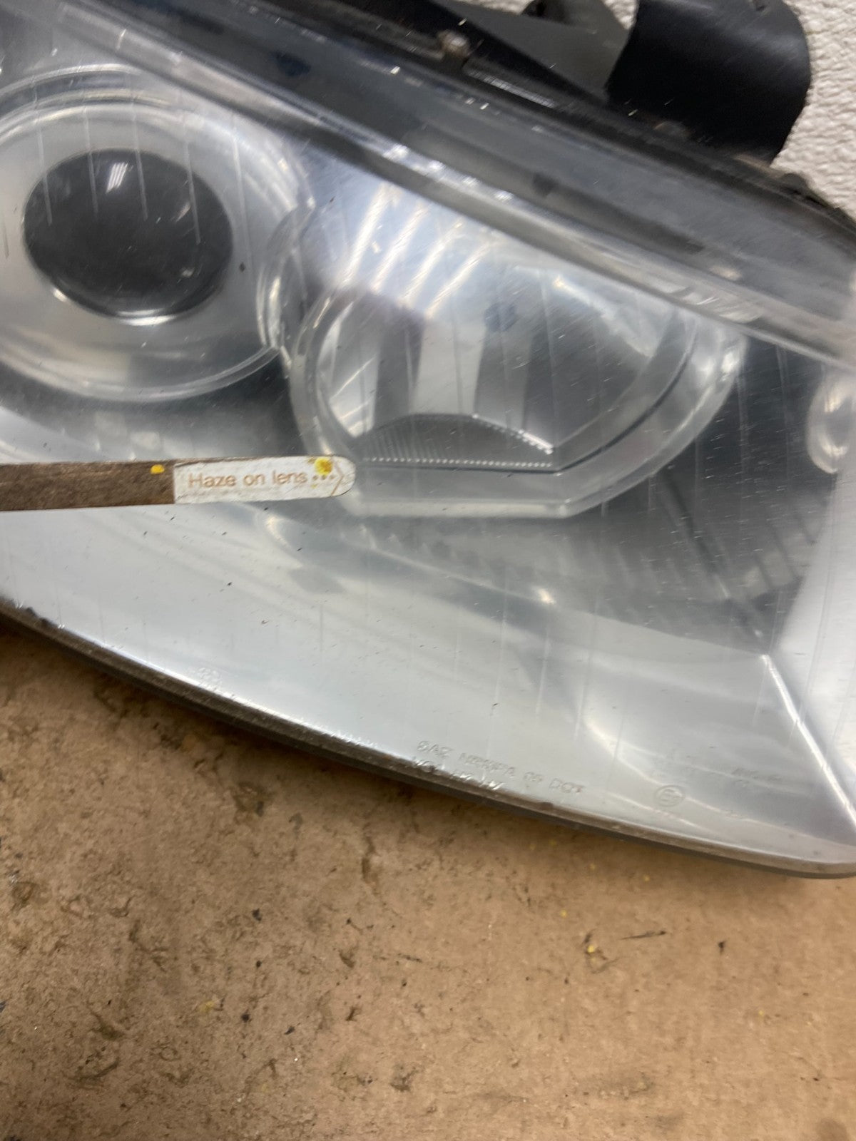 2002 - 2005 Audi A4 Sedan Right Passenger Halogen Headlight OEM X9055 DW7