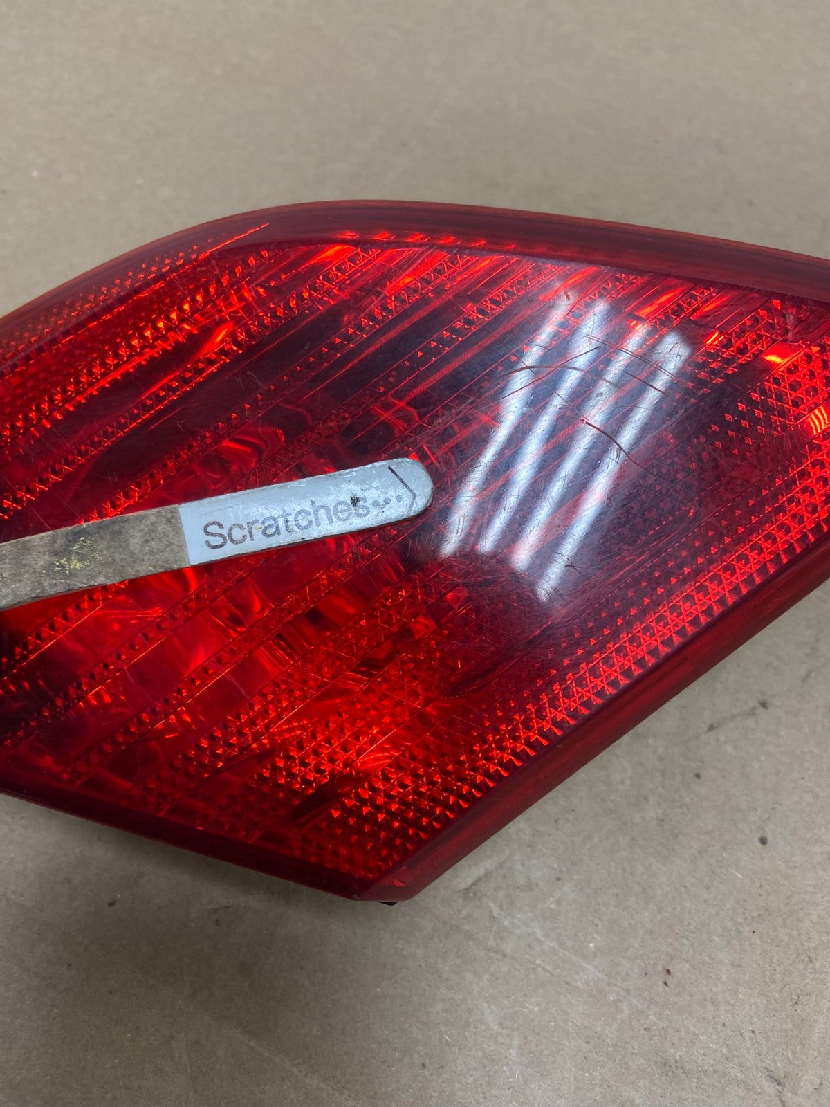 2003 to 2004 Toyota Avalon Left Driver LH Side Inner Tail Light AE4872 LK3